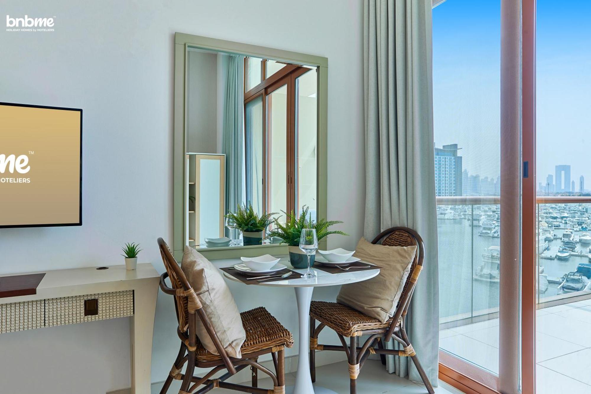Bnbmehomes - Palm Views Appartement